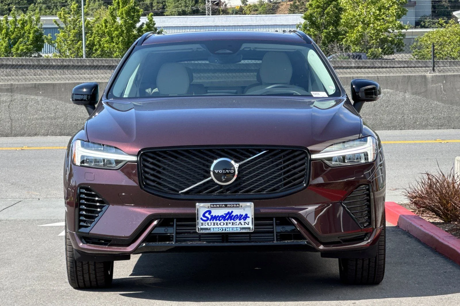 New 2026 Mulberry Red Volvo T8 Ultra image 10