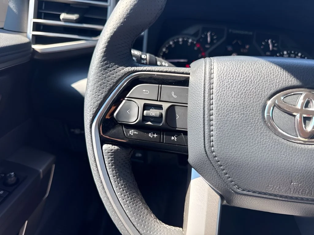 Used 2023 White Toyota SR5 image 13