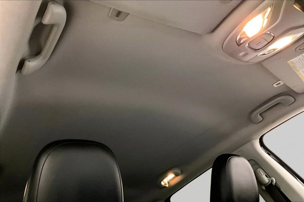 Used 2018 Black Jeep Limited image 27