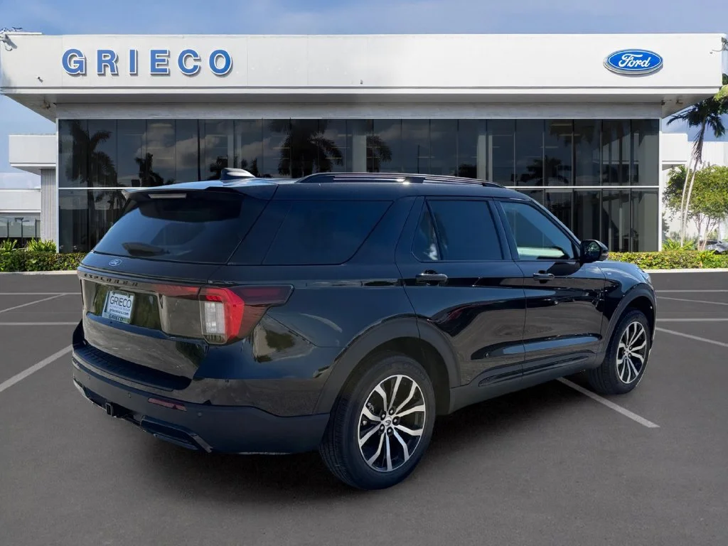 New 2027 Black Ford Active image 7