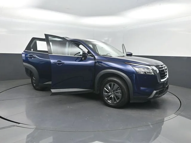 Used 2024 Blue Nissan SV image 37