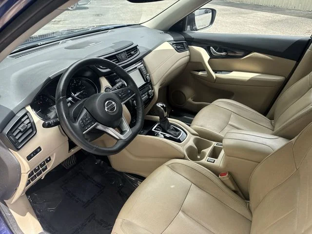 Used 2019 Blue Nissan SL image 16