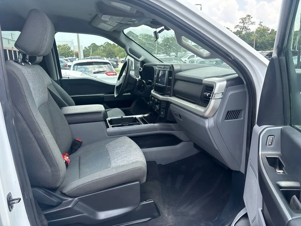 Used 2025 White Ford XLT image 16