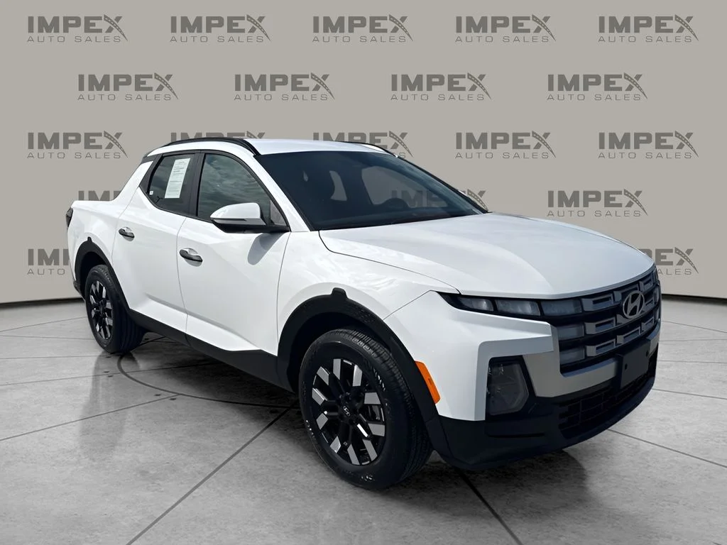 Used 2025 White Hyundai SEL image 7