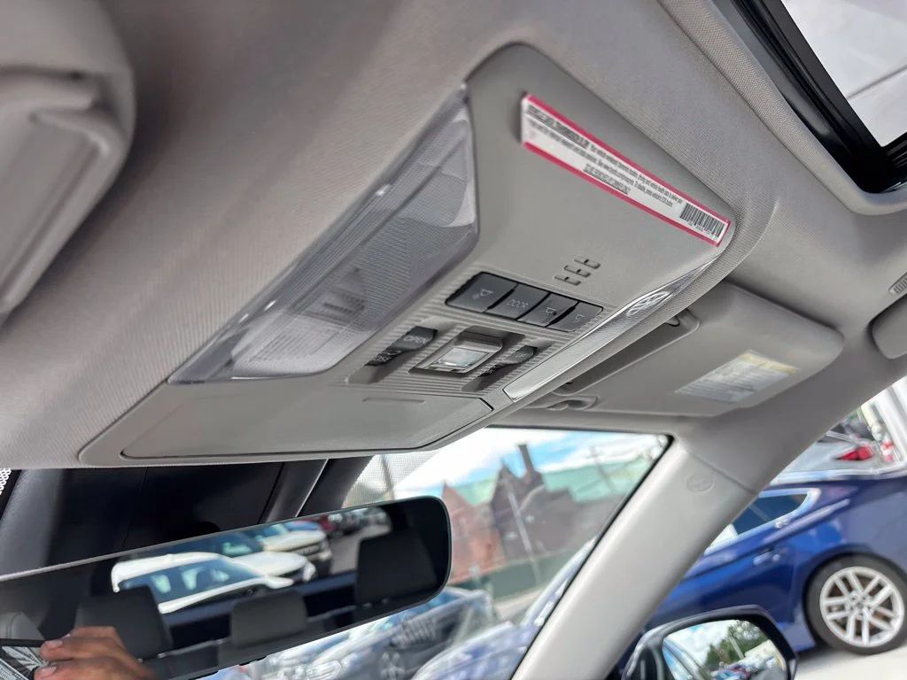 Used 2023  Toyota Limited image 15