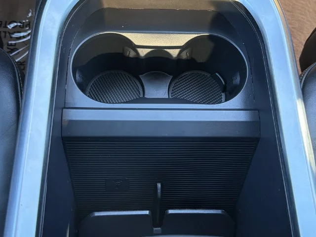 Used 2025 Black Lucid Touring image 28