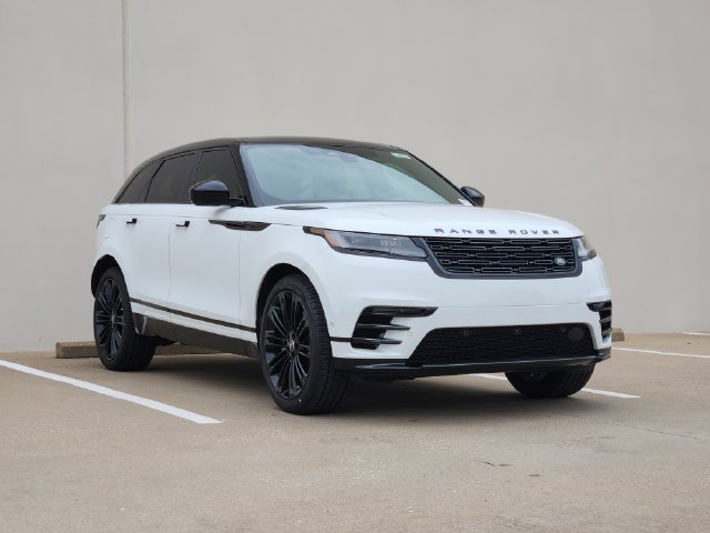 Used 2026  Land Rover Dynamic SE image 3