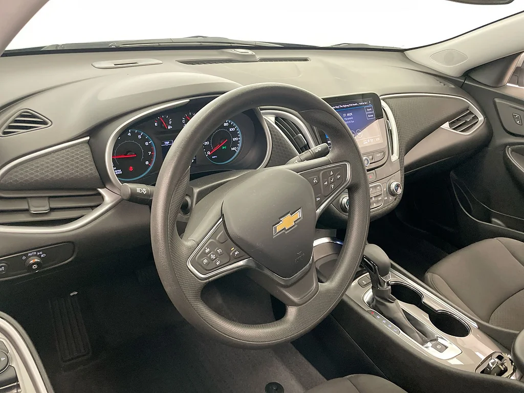 Used 2024 GRAY Chevrolet LT image 10