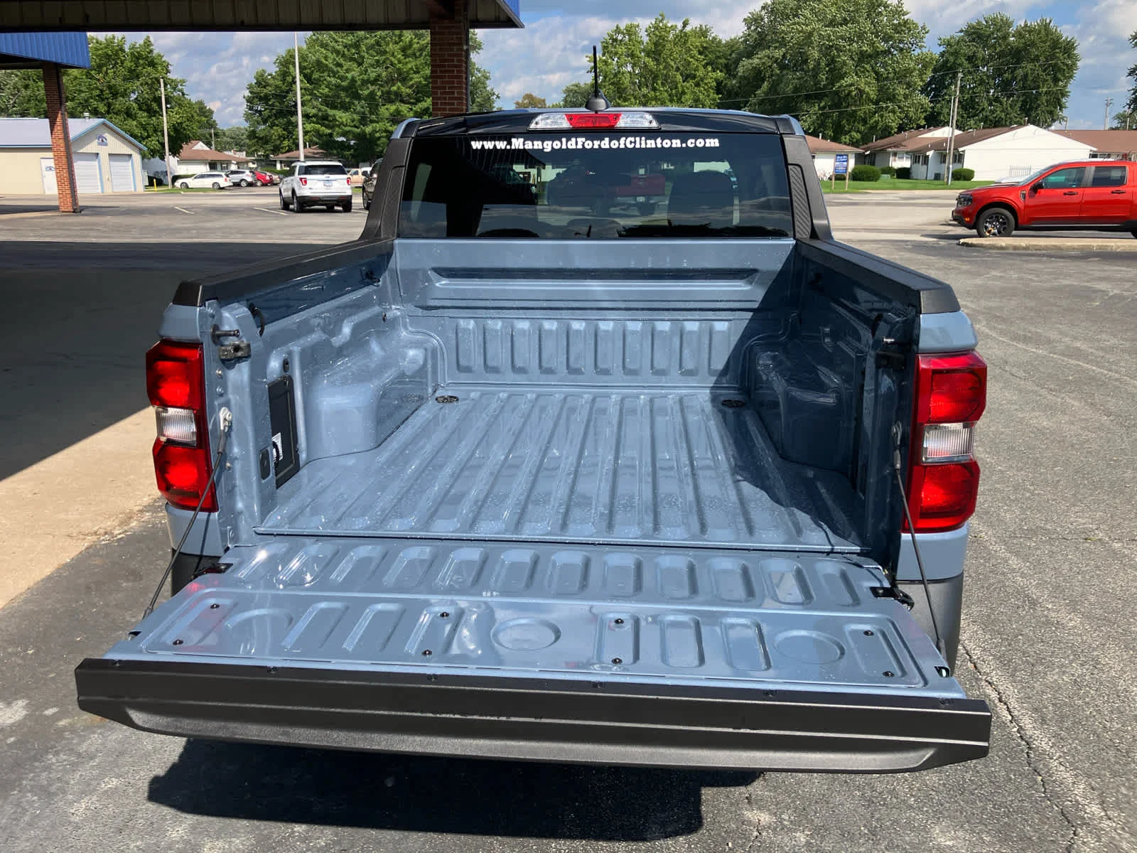 New 2026 Azure Gray Metallic Tri-Coat Ford XLT image 24