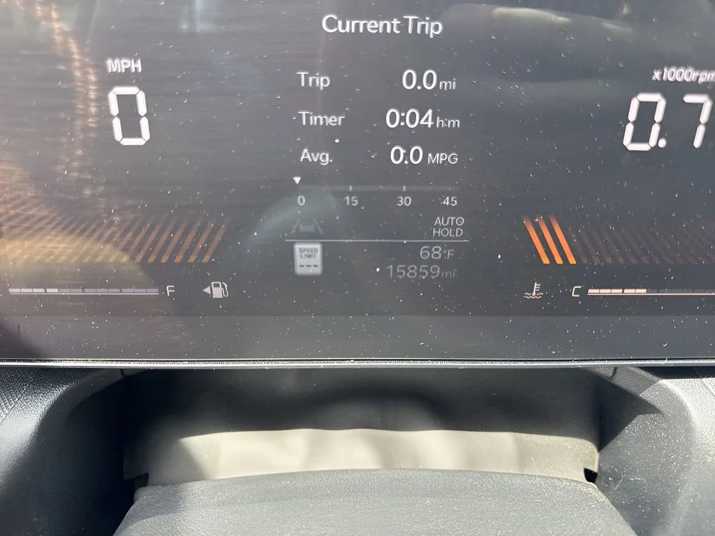 Used 2025 White Kia LXS image 20