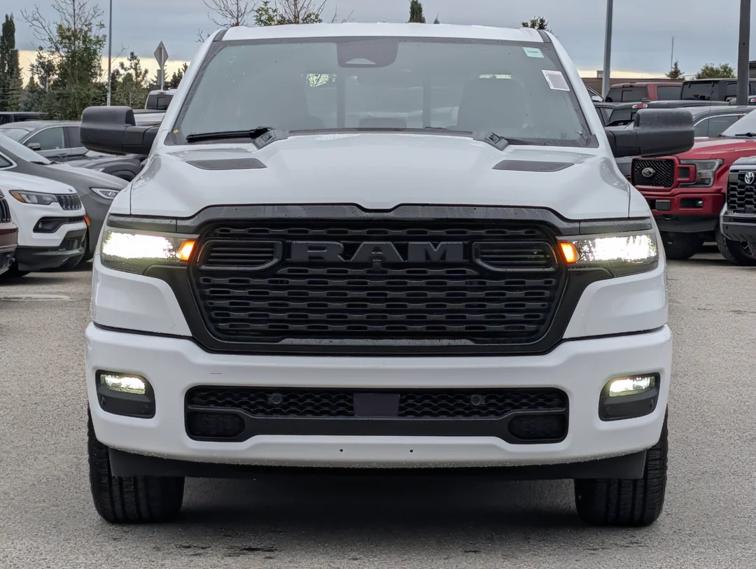 New 2026 White RAM Express - - 4x4 - 3.0L Hurricane Twin Turbo - Crew Cab - 64 Box & More! image 3