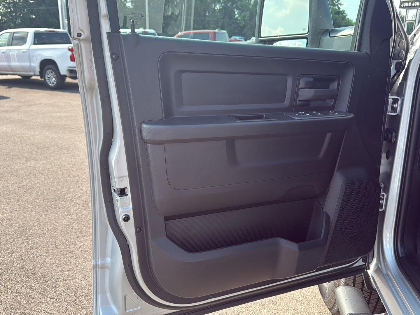 2025 RAM 2500 Tradesman - Photo 21