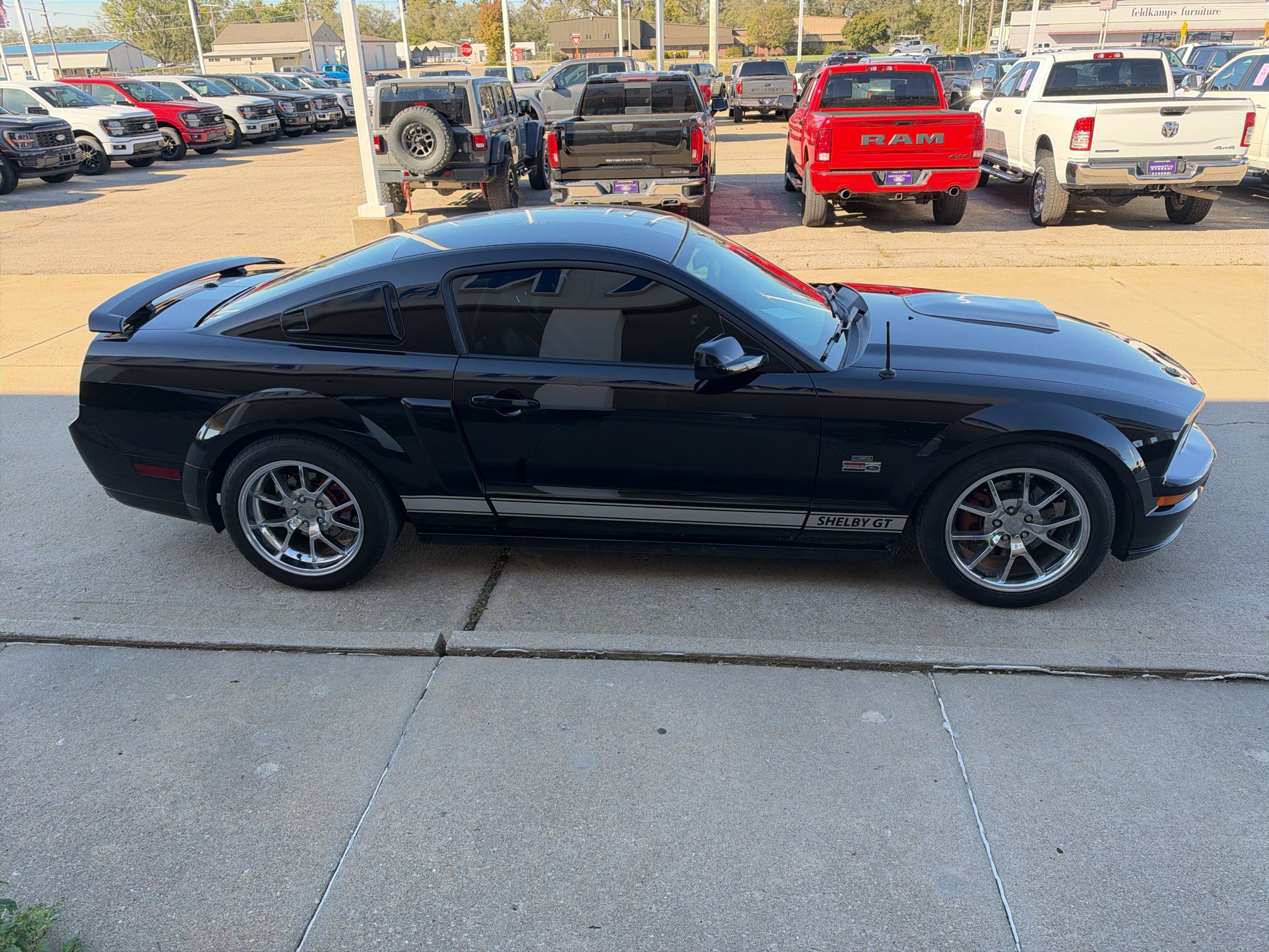 Used 2007 Black Clearcoat Ford GT Premium image 5