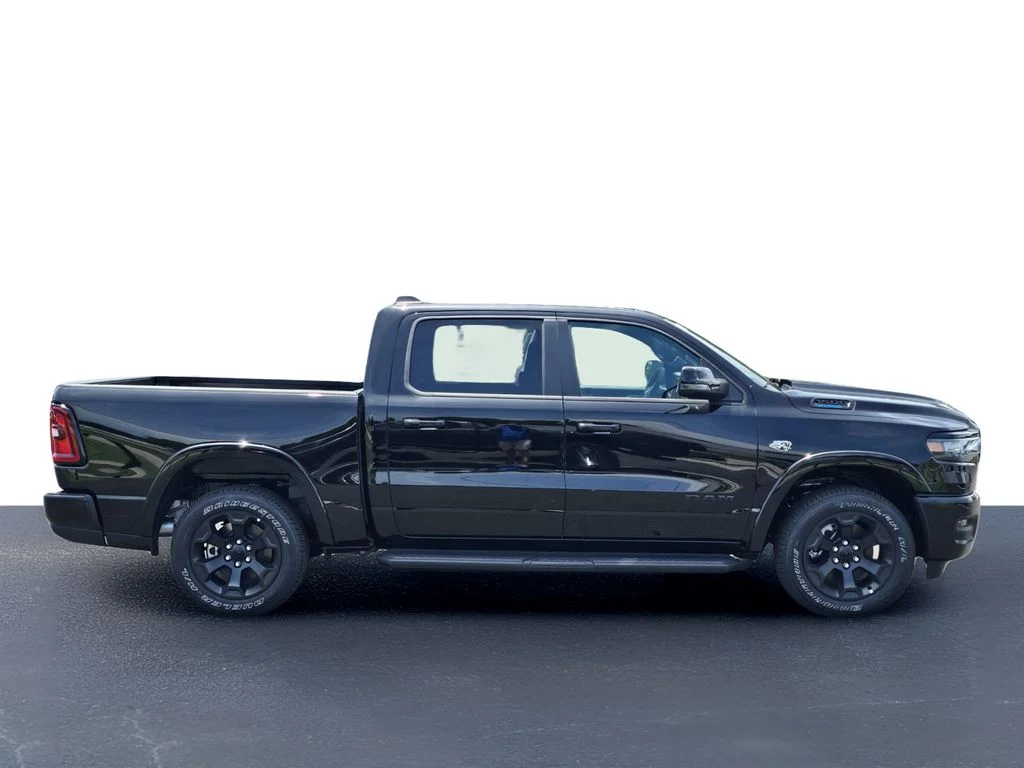New 2026 Diamond Black Crystal Pearl-Coat Exterior Paint RAM Big Horn/Lone Star image 8
