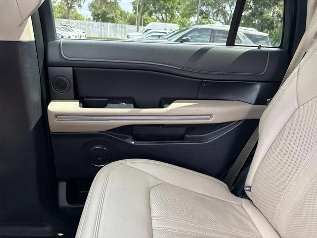 Used 2024 White Ford Limited image 19