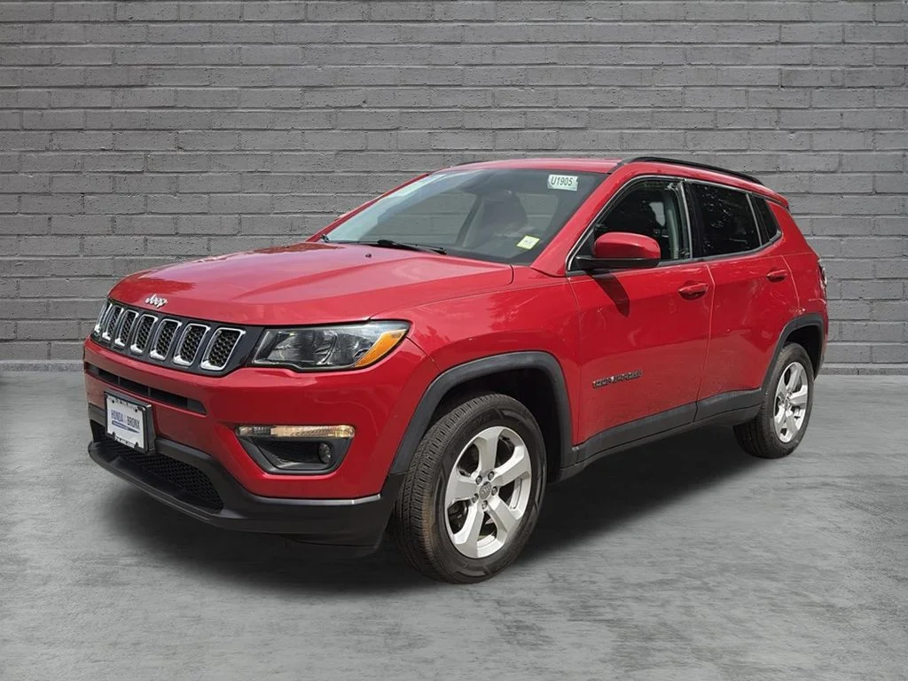 Used 2019 Red Line Jeep Latitude image 2
