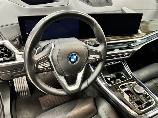 Used 2025 Gray BMW xDrive50e image 15