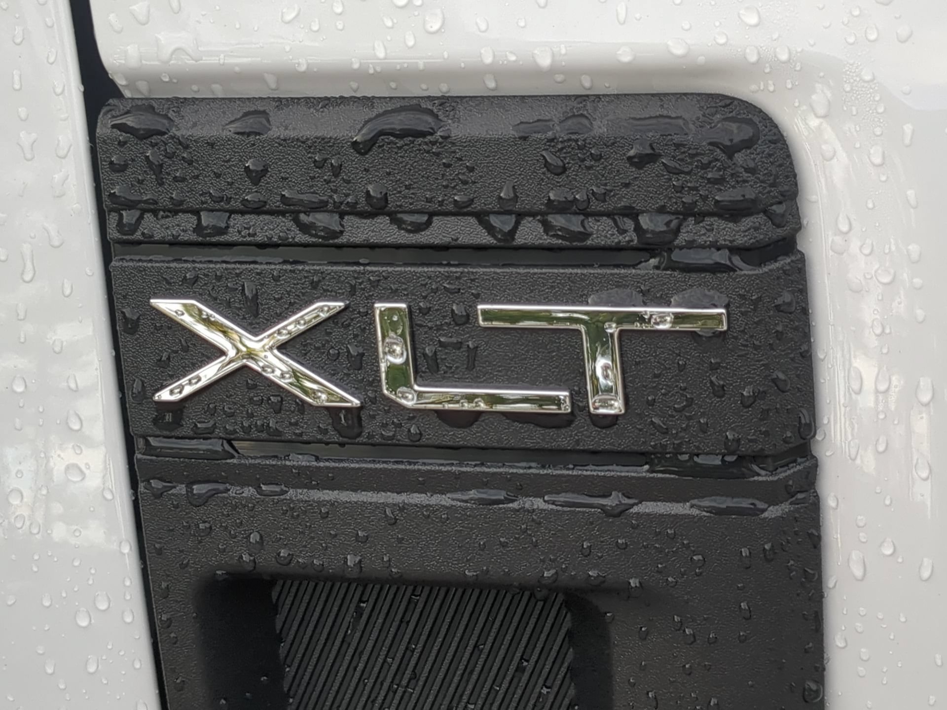 New 2026 Oxford White Ford XLT image 44