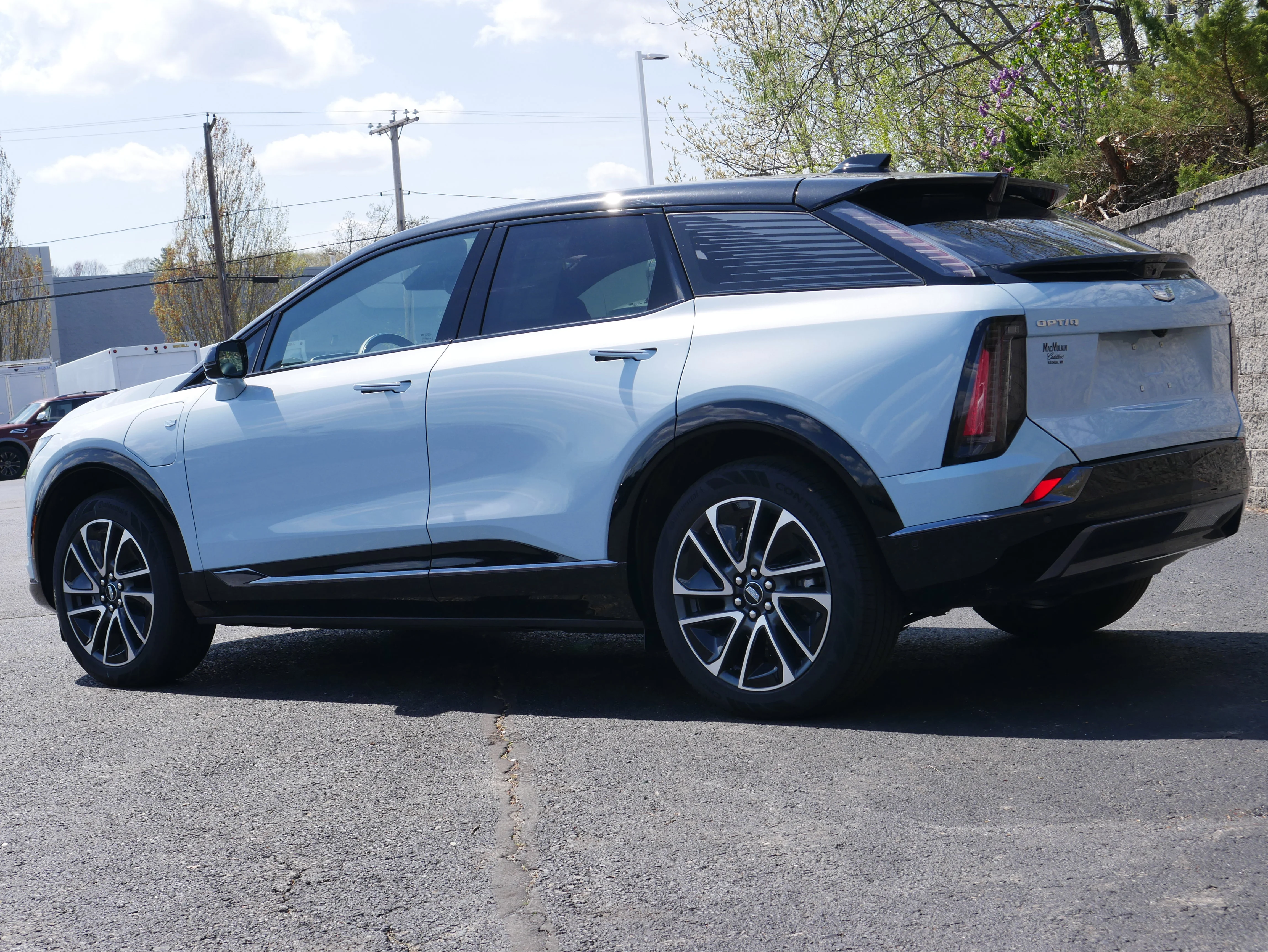 Used 2025 Nimbus Metallic Cadillac Sport 1 image 4
