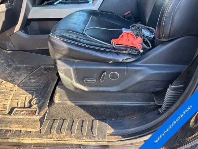 Used 2019 Agate Black Metallic Ford Lariat image 14