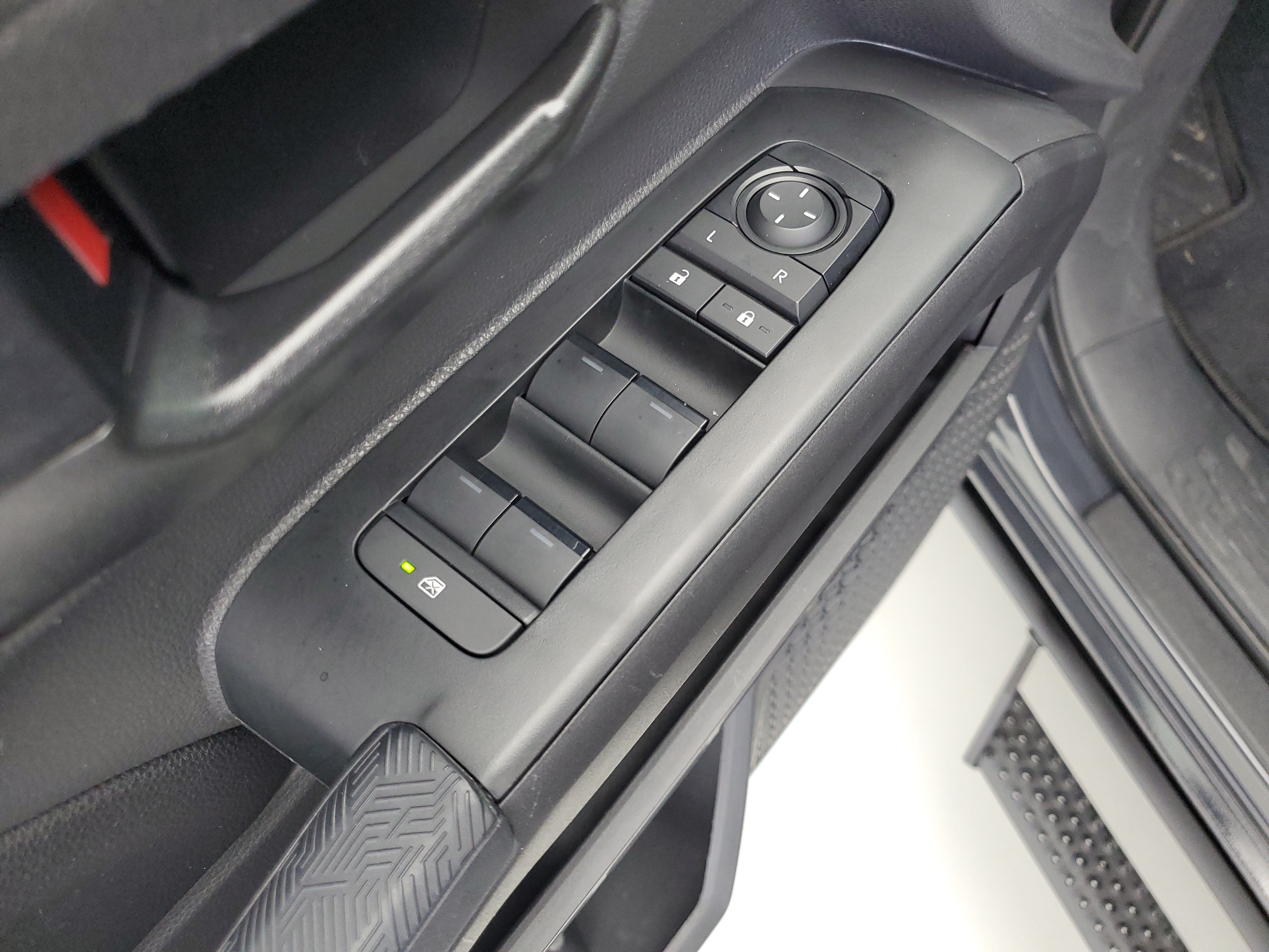 Used 2025 Underground Toyota SR5 image 21