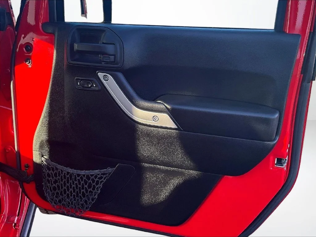 Used 2016 Red Jeep Unlimited Rubicon image 20