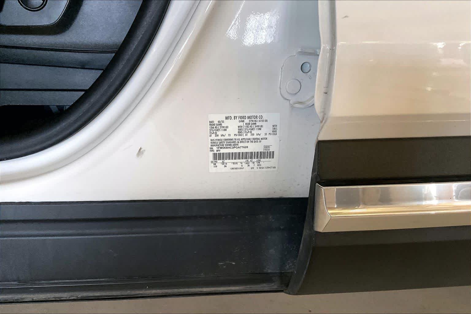 Used 2023 Star White Metallic Tri-Coat Ford Platinum image 31
