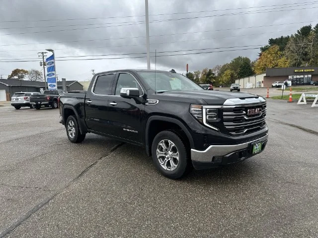 Used 2025 Black GMC SLT image 18