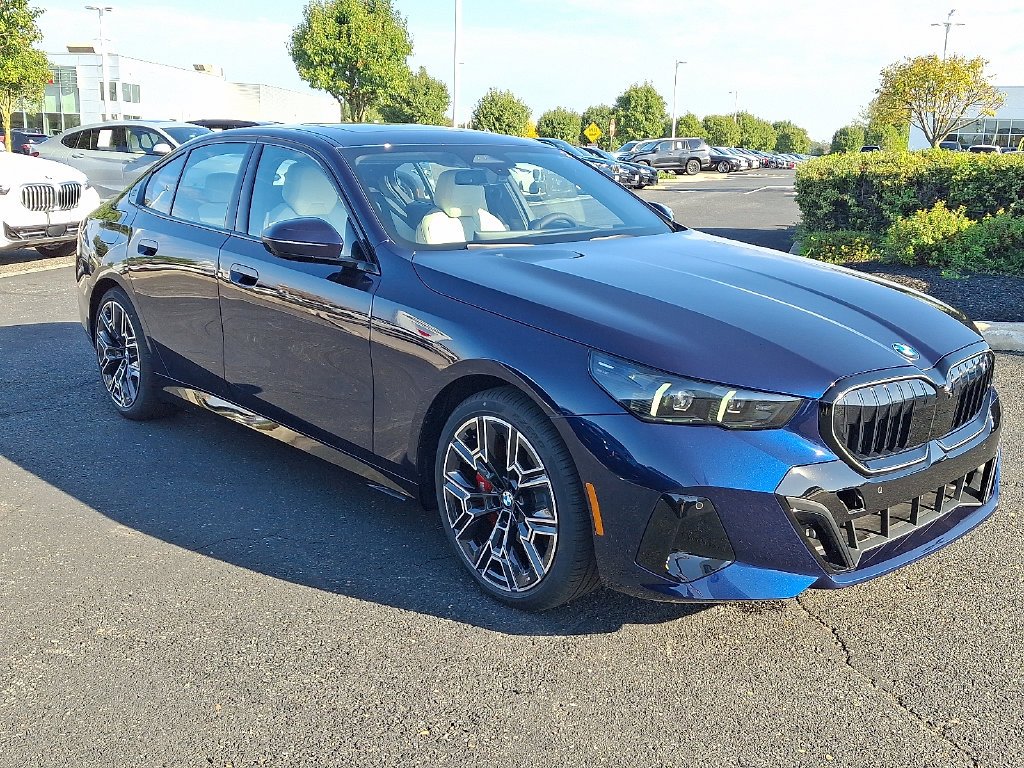 New 2027 Tanzanite Blue II Metallic BMW 530i xDrive image 2