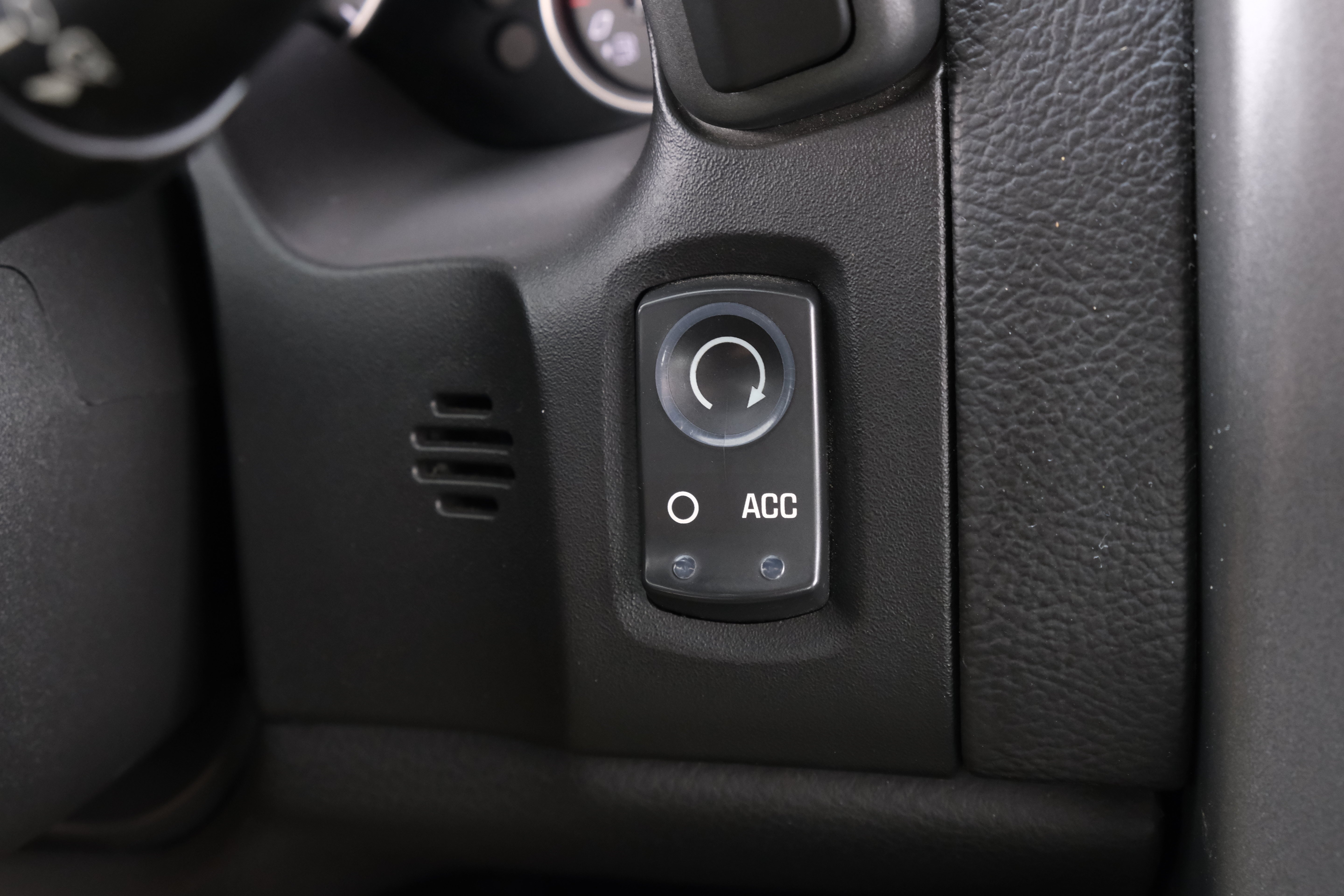 Used 2006 Lemans Blue Metallic Chevrolet Base image 19