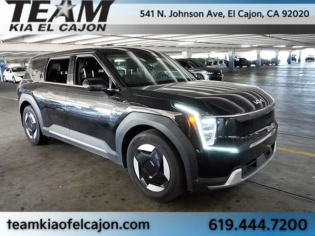 Certified Used 2024 Black Kia Light image 1