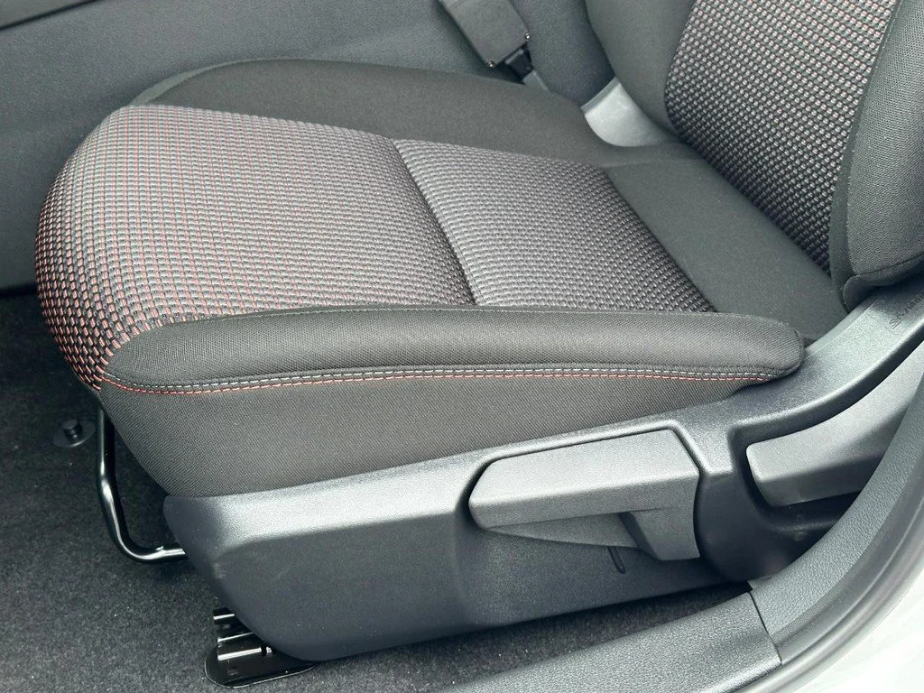 New 2027 Aspen White TriCoat / Super Black Two-tone Nissan SR image 16