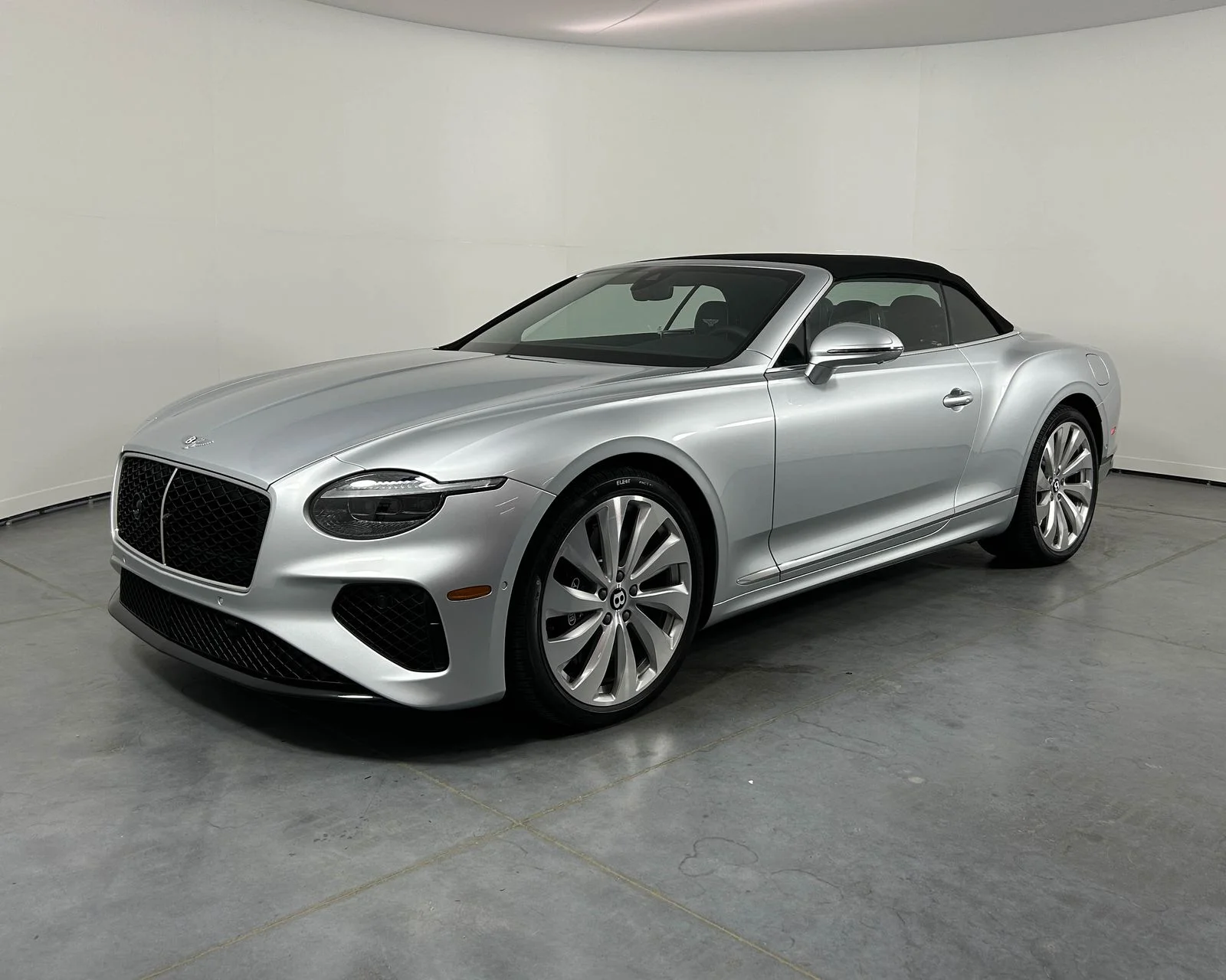 New 2026  Bentley V8 image 34