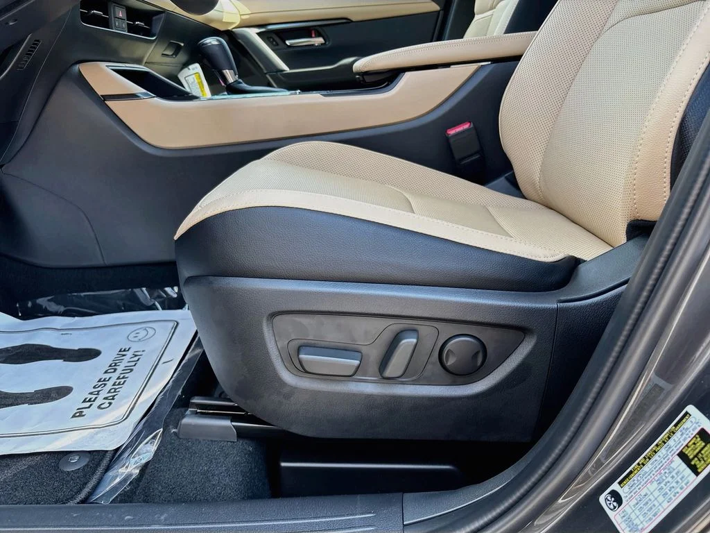 New 2026 Machine Gray Metallic Mazda 2.5 S Premium Plus AWD image 20