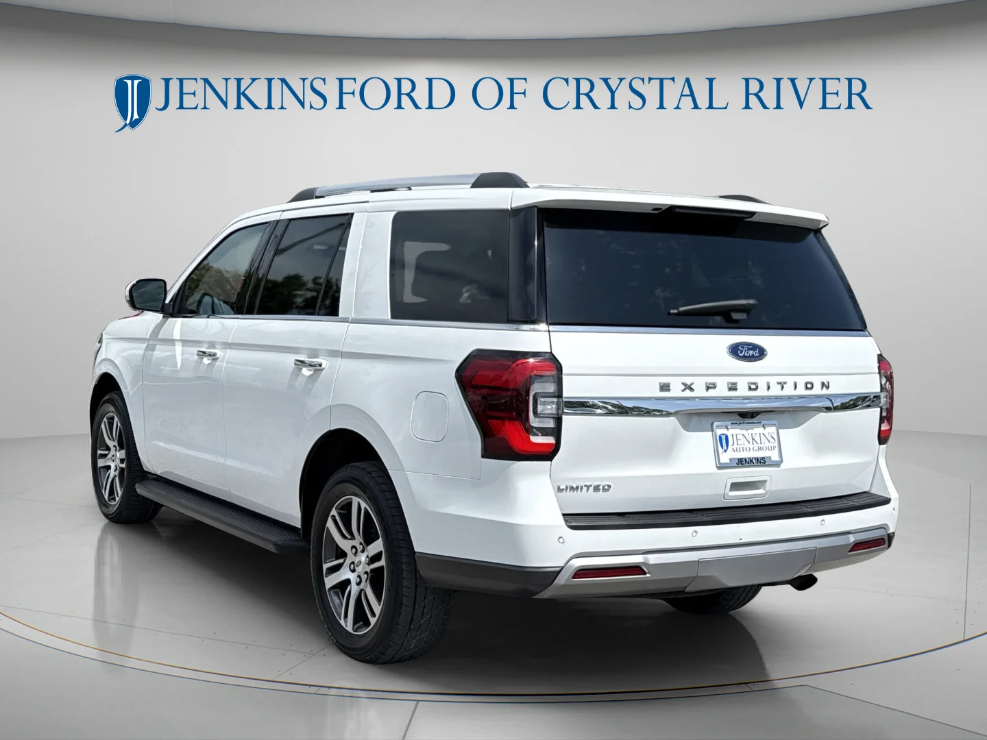 Used 2024 Star White Metallic Tri-Coat Ford Limited image 7