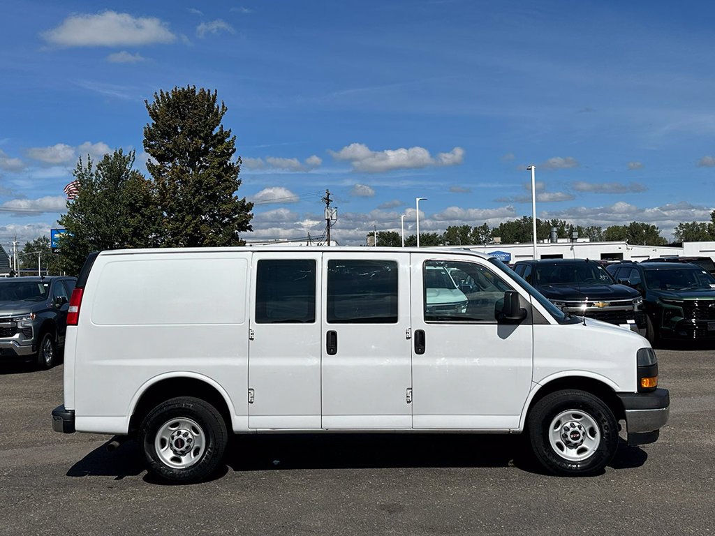 Used 2019 White GMC Work Van image 16