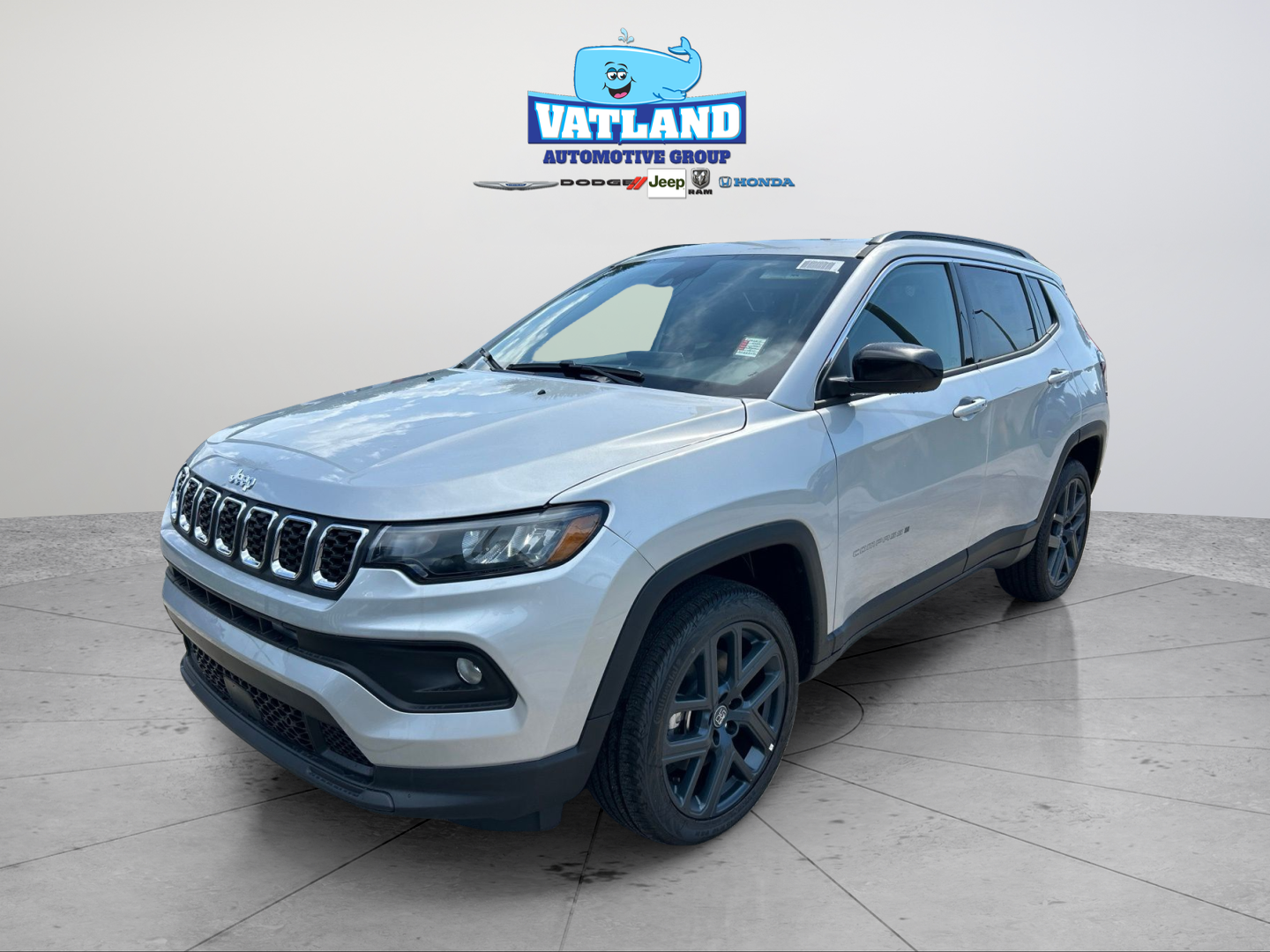 New 2026 Silver Zynith Metallic Clear-Coat Exterior Paint Jeep Latitude image 1