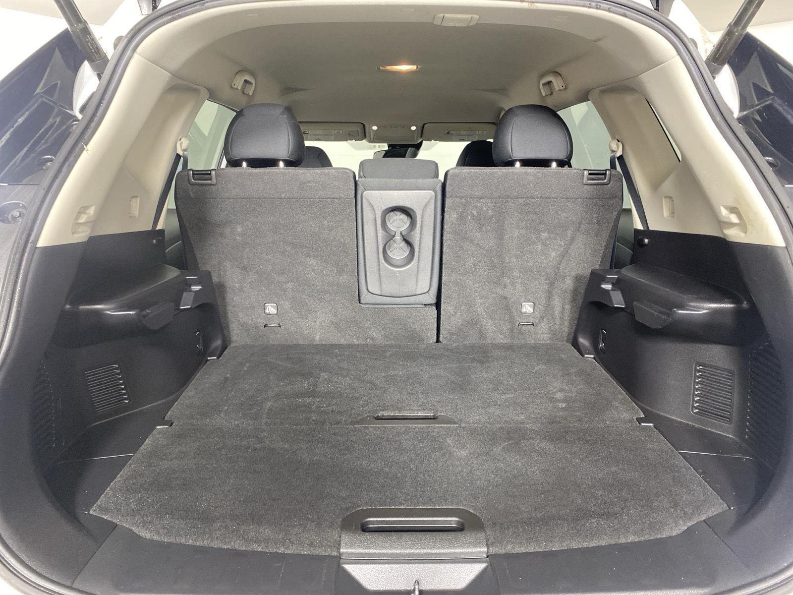 Used 2020 Pearl White Tricoat Nissan SV image 25