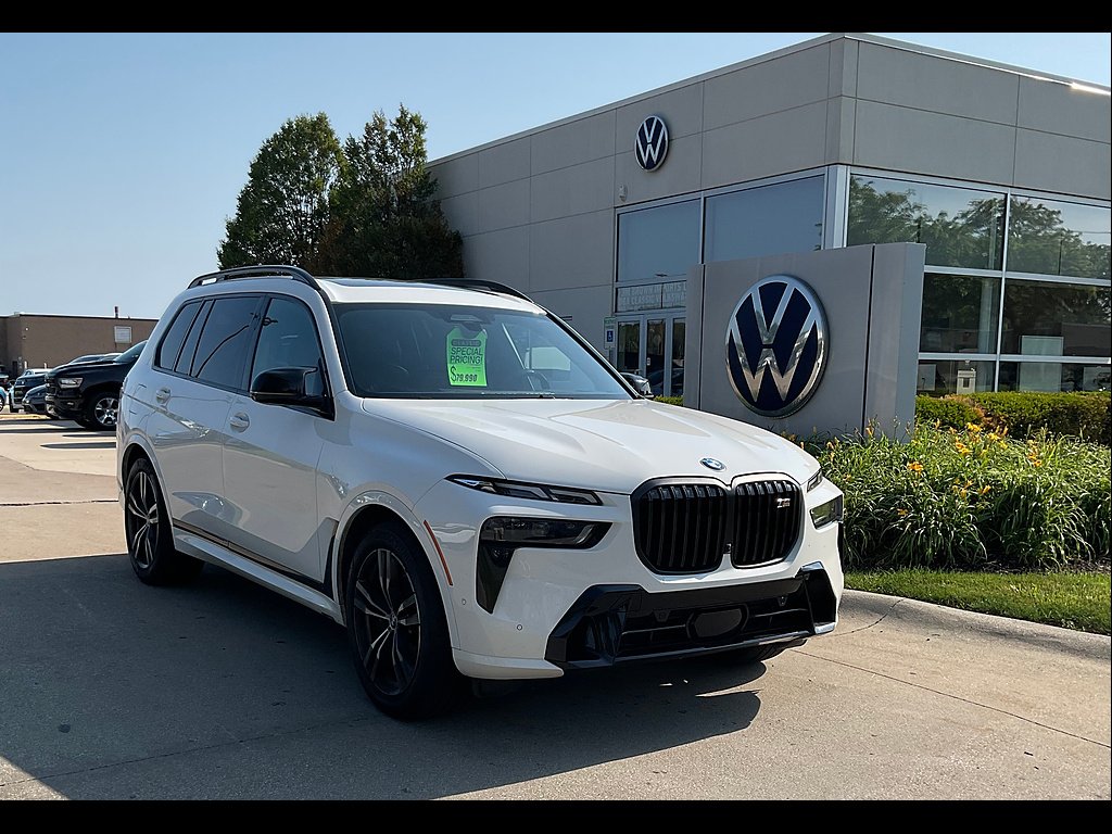 2025 BMW X7 M60i's photo
