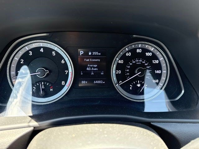 Used 2023 Serenity White Hyundai SE image 7