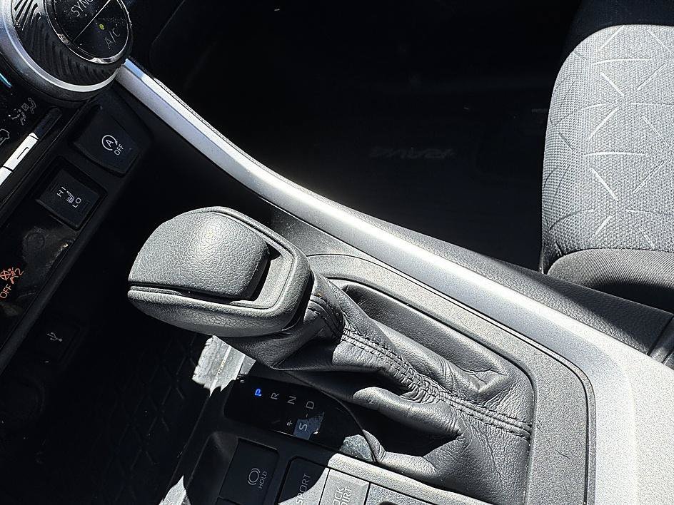 Used 2020 Midnight Black Metallic Toyota XLE image 21