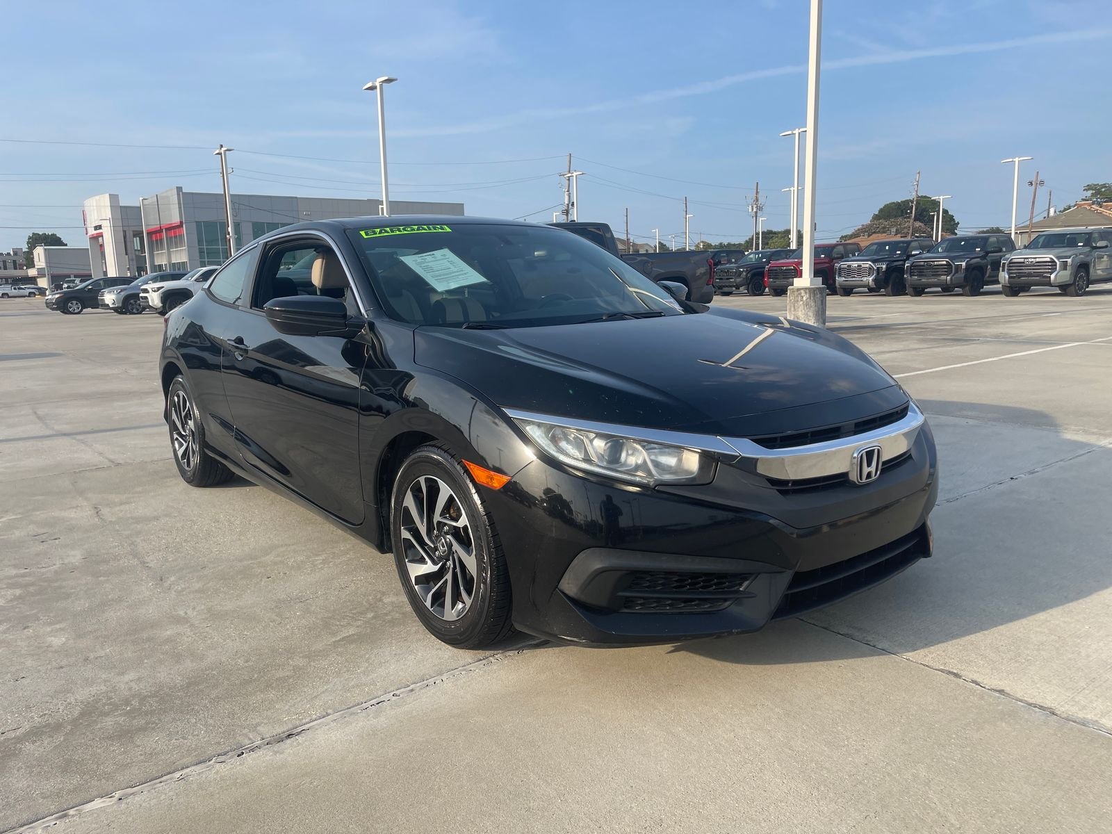 Used 2016 Black Honda LX-P image 7