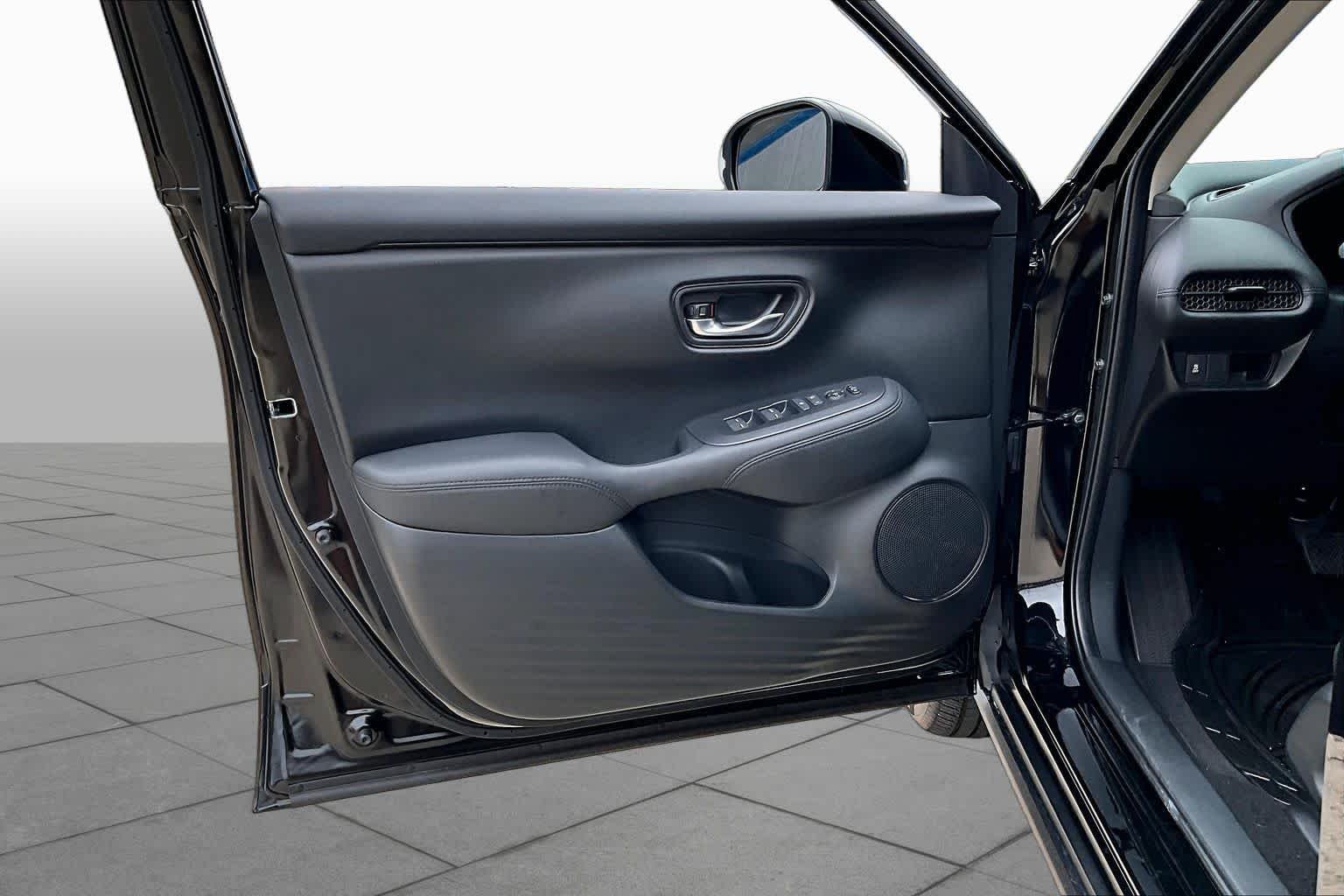 2027 Honda HR-V LX - Photo 21