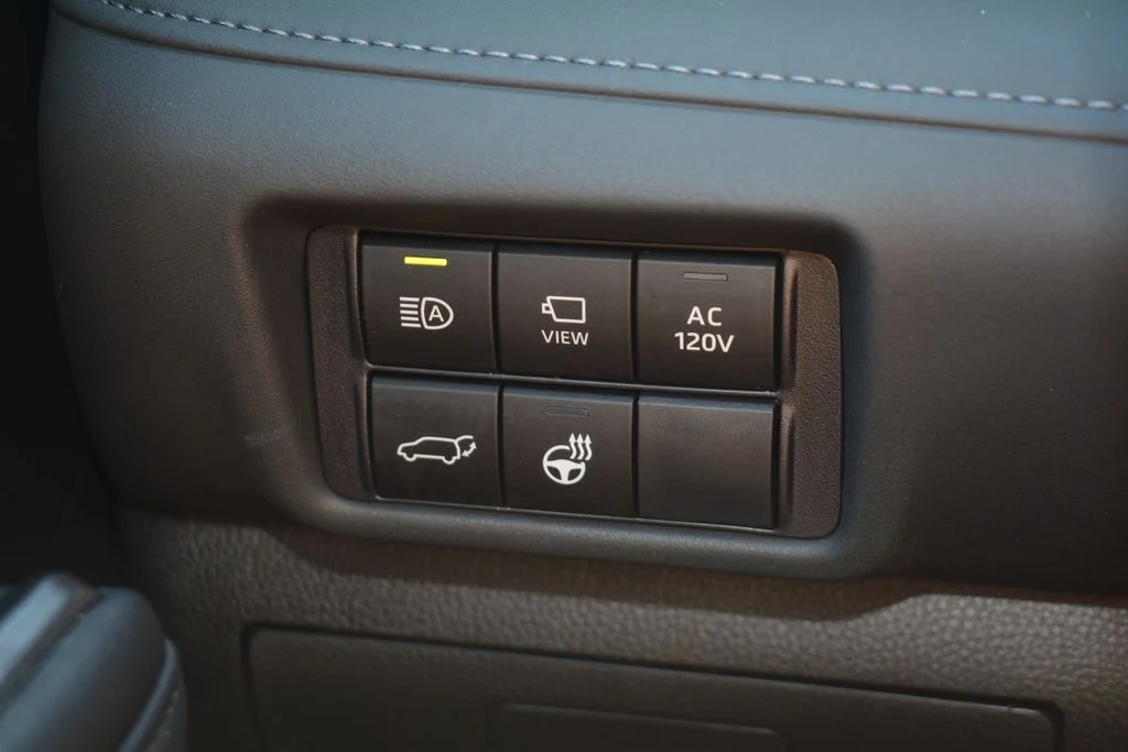 2023 Toyota Highlander Limited - Photo 19