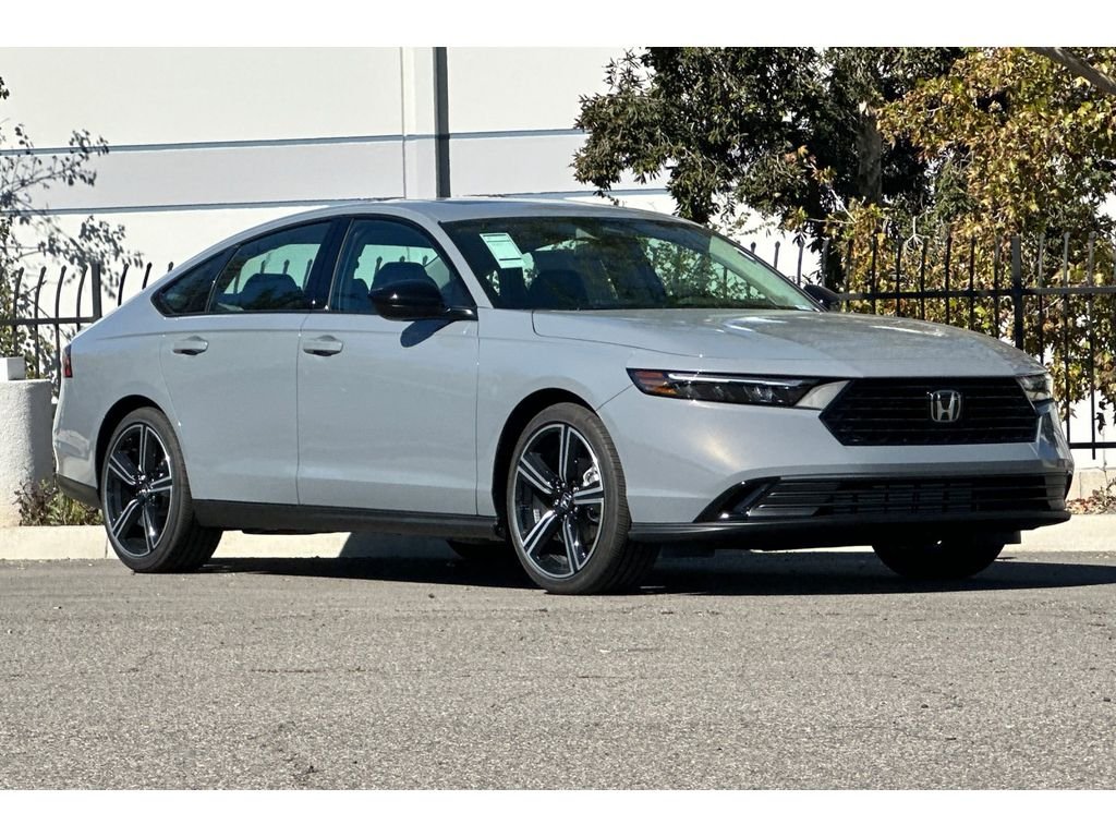 New 2026 Urban Gray Pearl Honda SE image 2
