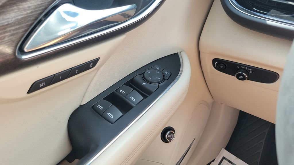 Used 2023 Gray Buick Avenir image 19