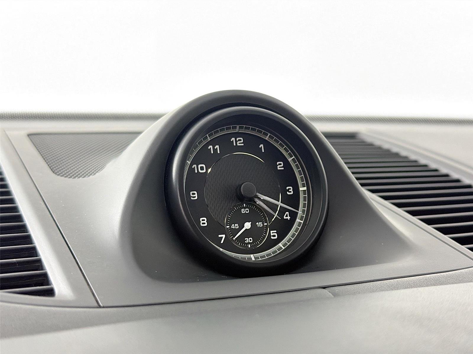 Used 2022 White Porsche  image 16