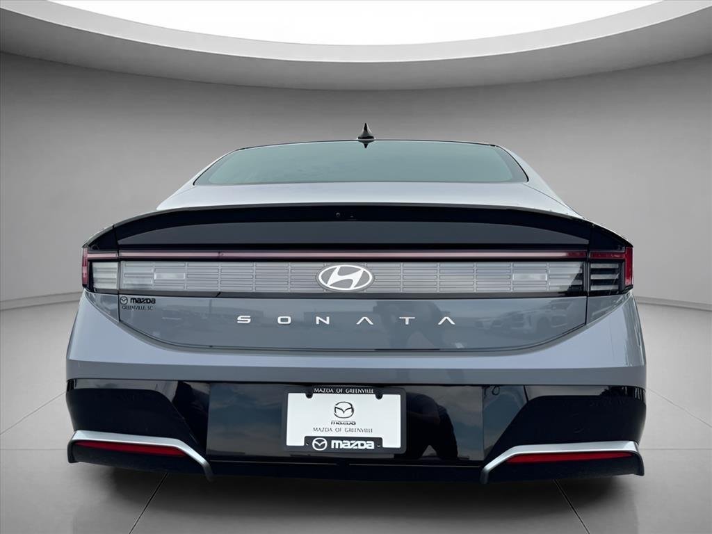 Used 2025  HYUNDAI SEL image 6