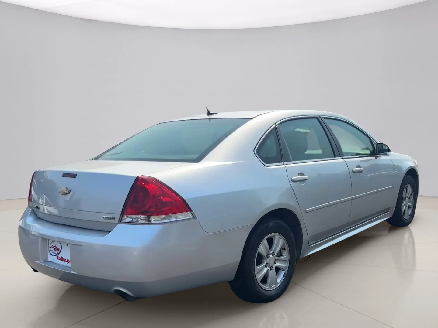 Used 2014 Silver Chevrolet LS image 5