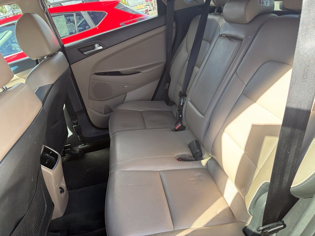 Used 2019 Red Hyundai Ultimate image 12